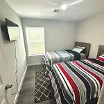 Royceluxe Kingsuite Vacation Home